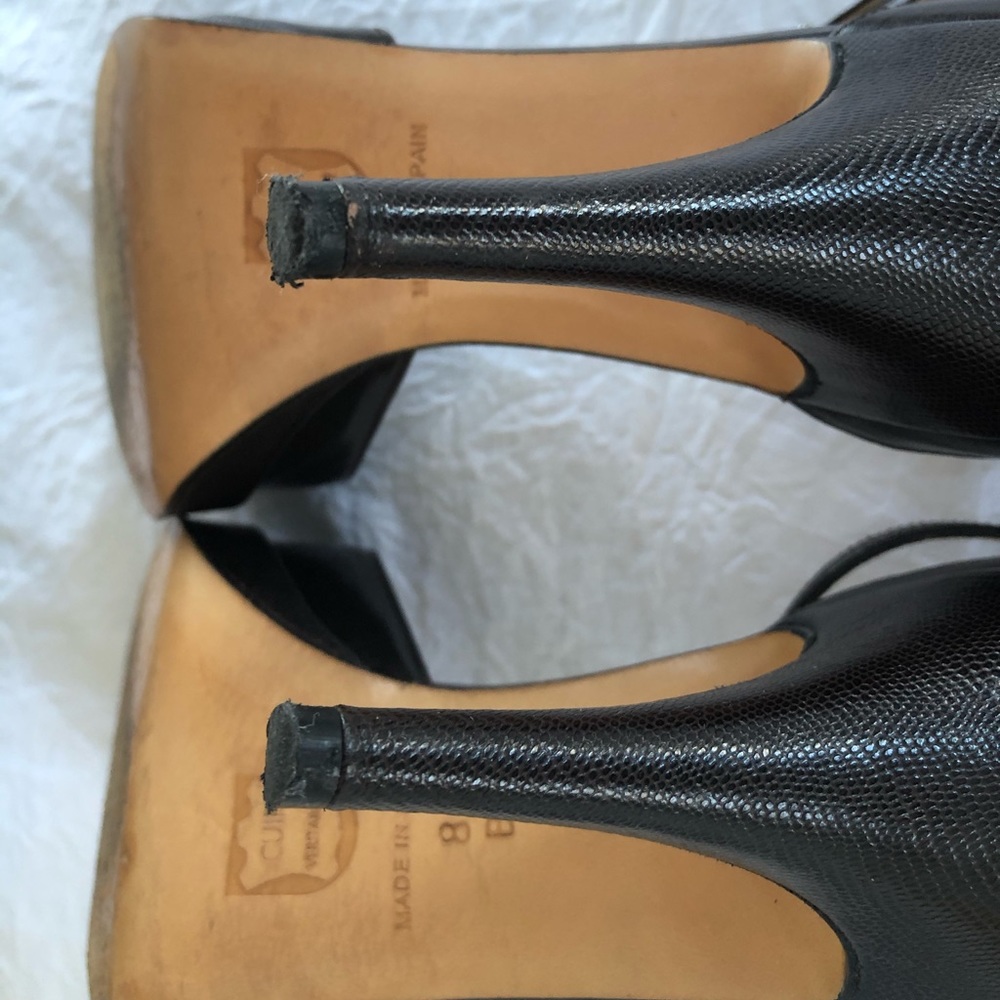 Charles David “Profuse” Dark Brown Heels - Picture 5 of 10